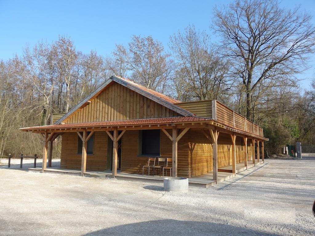 Western City Troyes Barberey-Saint-Sulpice Rum bild